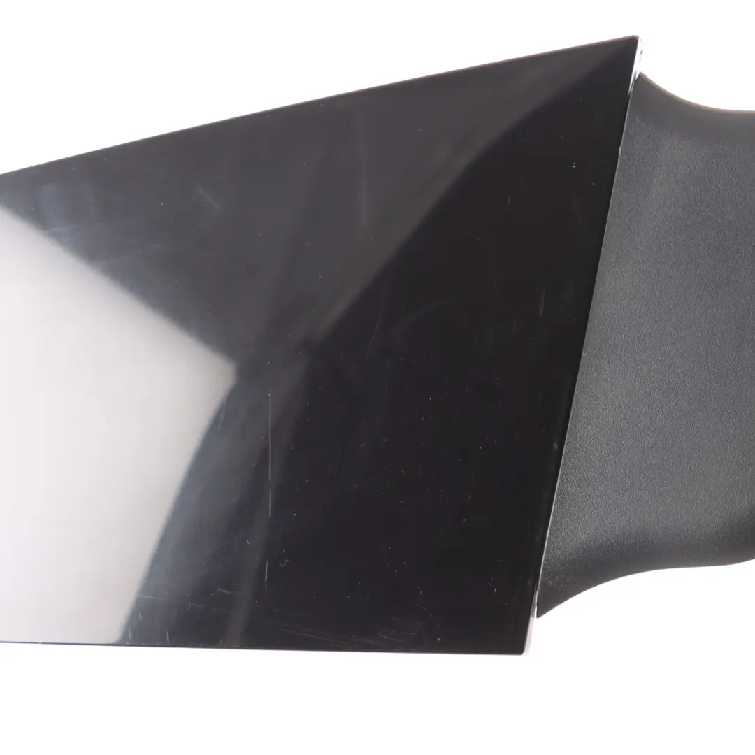 Cubre Puerta Delantera Derecha Columna B Exterior para BMW F06 Gran Coupe con número de pieza 4828810 BMW F06 Gran Coupe Cubre Puerta Delantera Derecha Columna B Exterior - SKU 4828810 - Número de pieza 4828810