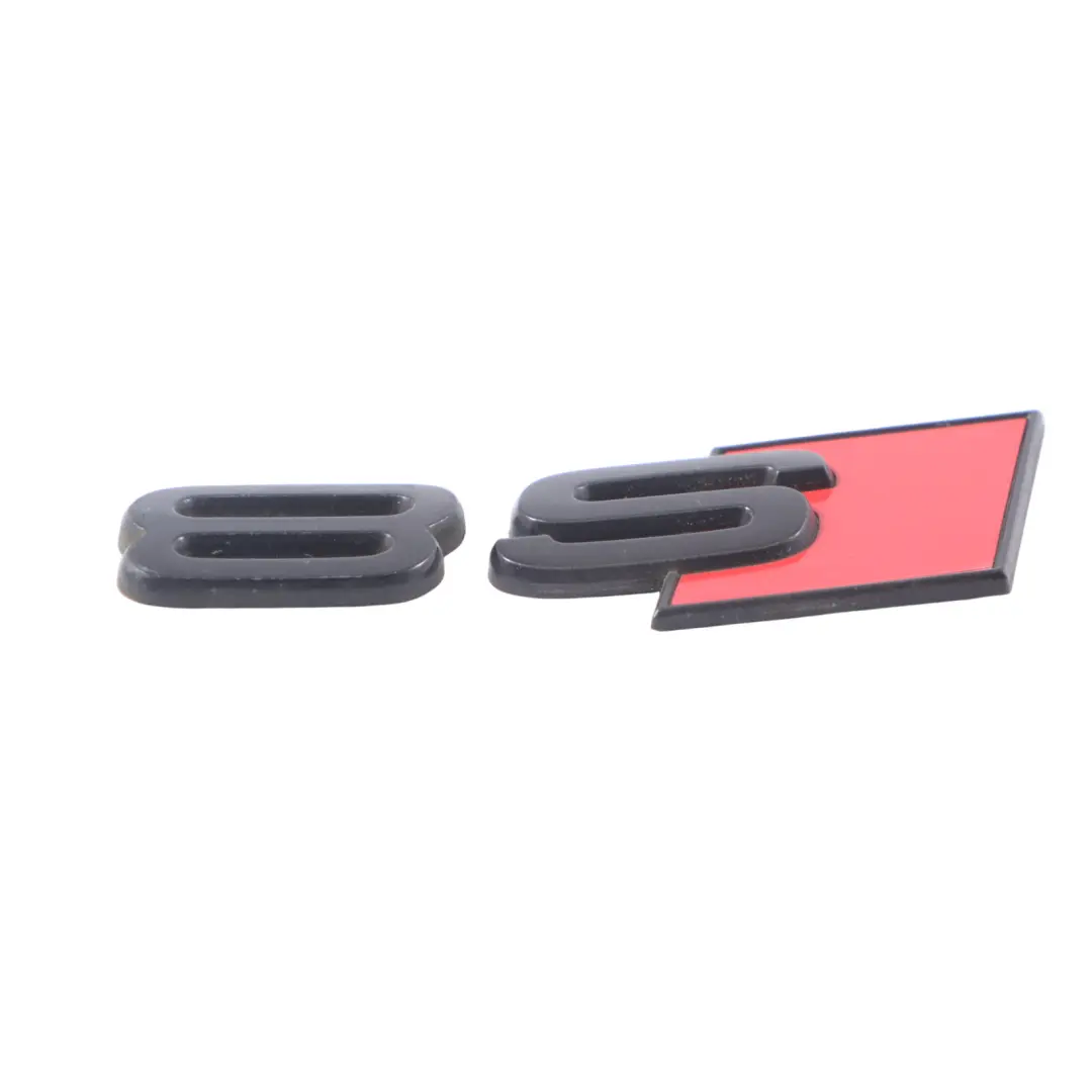 Audi S8 D3 Portellone posteriore Tronco Emblema Badge S8 Etichetta - SKU 4D0853735A - Numero di parte 4D0853735A