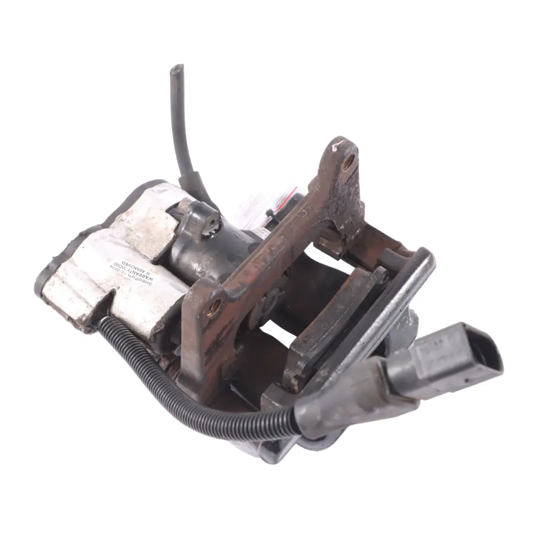 Etrier de frein arrière droit pour Audi S8 D3 à propos du numéro de pièce 4E0615404C Audi S8 D3 Etrier de frein arrière droit - SKU 4E0615404C - Numéro de pièce 4E0615404C