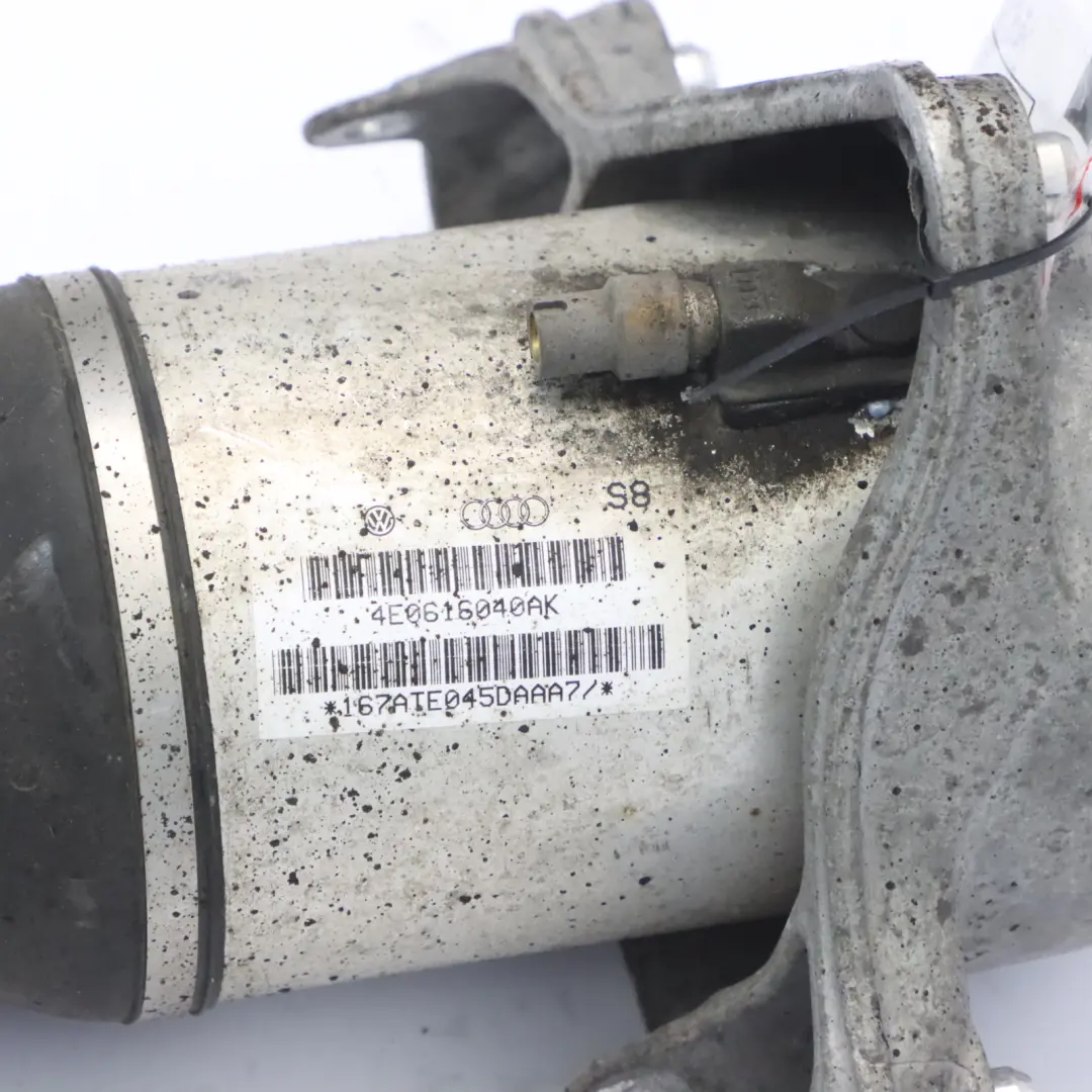 Amortyzator Pneumatyczny Przód Prawy do Audi A8 4E S8 D3 o numerze 4E0616040AH Audi A8 4E S8 D3 Amortyzator Pneumatyczny Przód Prawy - SKU 4E0616040AH - Numer Części 4E0616040AH