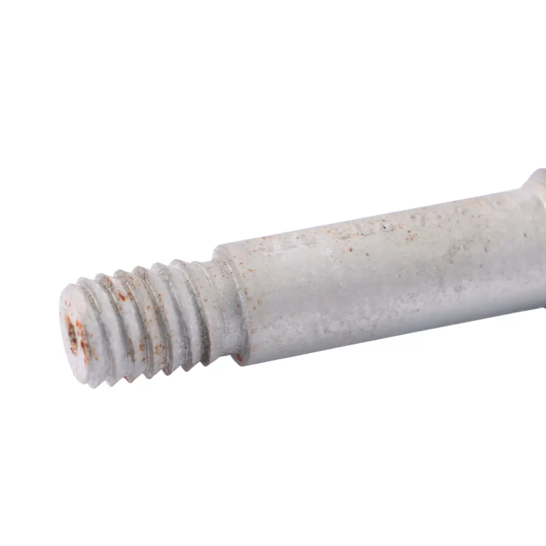 Crochet de récupération Oeil de remorquage pour Audi A8 4E S8 D3 à propos du numéro de pièce 4E0805782C Audi A8 4E S8 D3 Crochet de récupération Oeil de remorquage - SKU 4E0805782C - Numéro de pièce 4E0805782C