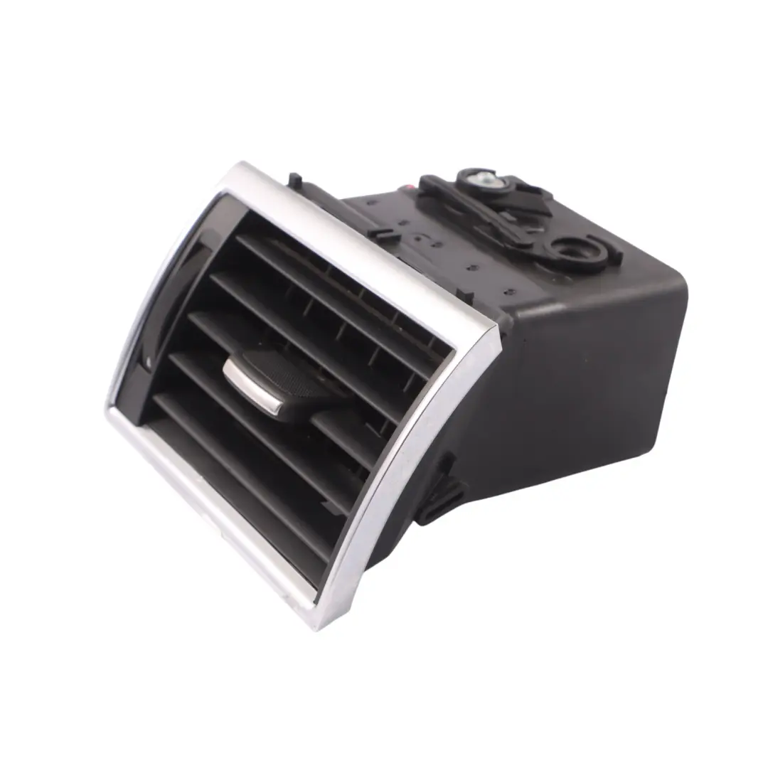 Bocchetta Aria Cruscotto Centro Sinistra Condotto Aria per Audi A8 S8 D3 con numero di parte 4E0820951J Audi A8 S8 D3 Bocchetta Aria Cruscotto Centro Sinistra Condotto Aria - SKU 4E0820951J - Numero di parte 4E0820951J