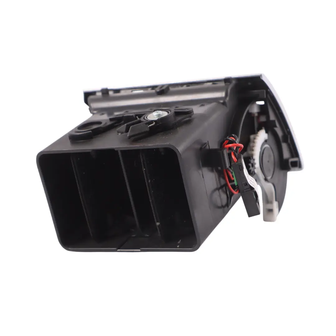 Entlüftung Armaturenbrett Mitte Links Luftkanal für Audi A8 S8 D3 mit Teilenummer 4E0820951J Audi A8 S8 D3 Entlüftung Armaturenbrett Mitte Links Luftkanal - SKU 4E0820951J - Teilenummer 4E0820951J