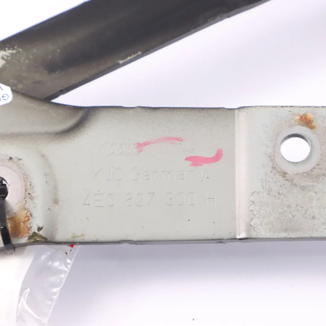 Zawias Klapy Bagażnika Tył Prawo Phantom Black Z9Y do Audi S8 D3 o numerze 4E0827300H Audi S8 D3 Zawias Klapy Bagażnika Tył Prawo Phantom Black Z9Y - SKU 4E0827300H-PHB - Numer Części 4E0827300H