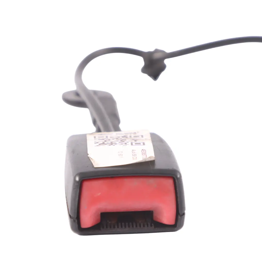hebilla del cinturón de seguridad delantero derecho para Audi S8 D3 A8 4E con número de pieza 4E0857756 Audi S8 D3 A8 4E hebilla del cinturón de seguridad delantero derecho - SKU 4E0857756 - Número de pieza 4E0857756