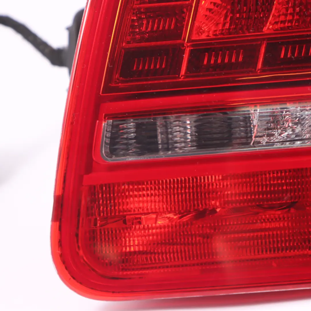 Audi S8 D3 Feu arrière droit de coffre fort - SKU 4E0945094H - Numéro de pièce 4E0945094H