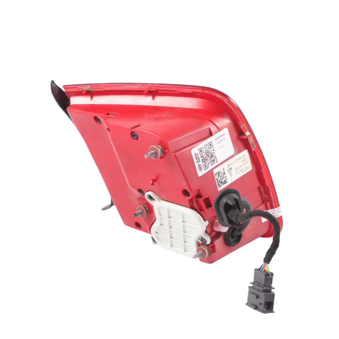 Maletero Trasero Tapa maletero Luz Interior Derecha para Audi S8 D3 con número de pieza 4E0945094H Audi S8 D3 Maletero Trasero Tapa maletero Luz Interior Derecha - SKU 4E0945094H - Número de pieza 4E0945094H