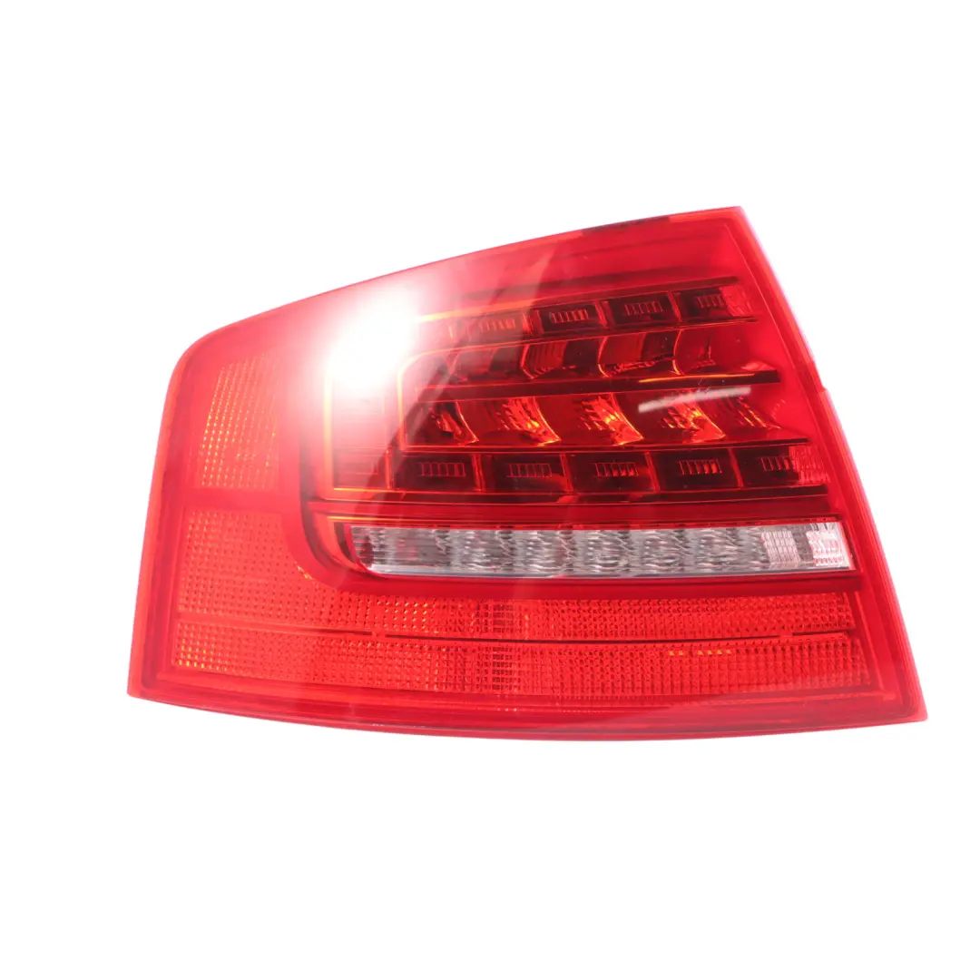 Lado Trasero Fender Wing Tail Light Luz Exterior Izquierda para Audi S8 D3 con número de pieza 4E0945095H Audi S8 D3 Lado Trasero Fender Wing Tail Light Luz Exterior Izquierda - SKU 4E0945095H - Número de pieza 4E0945095H