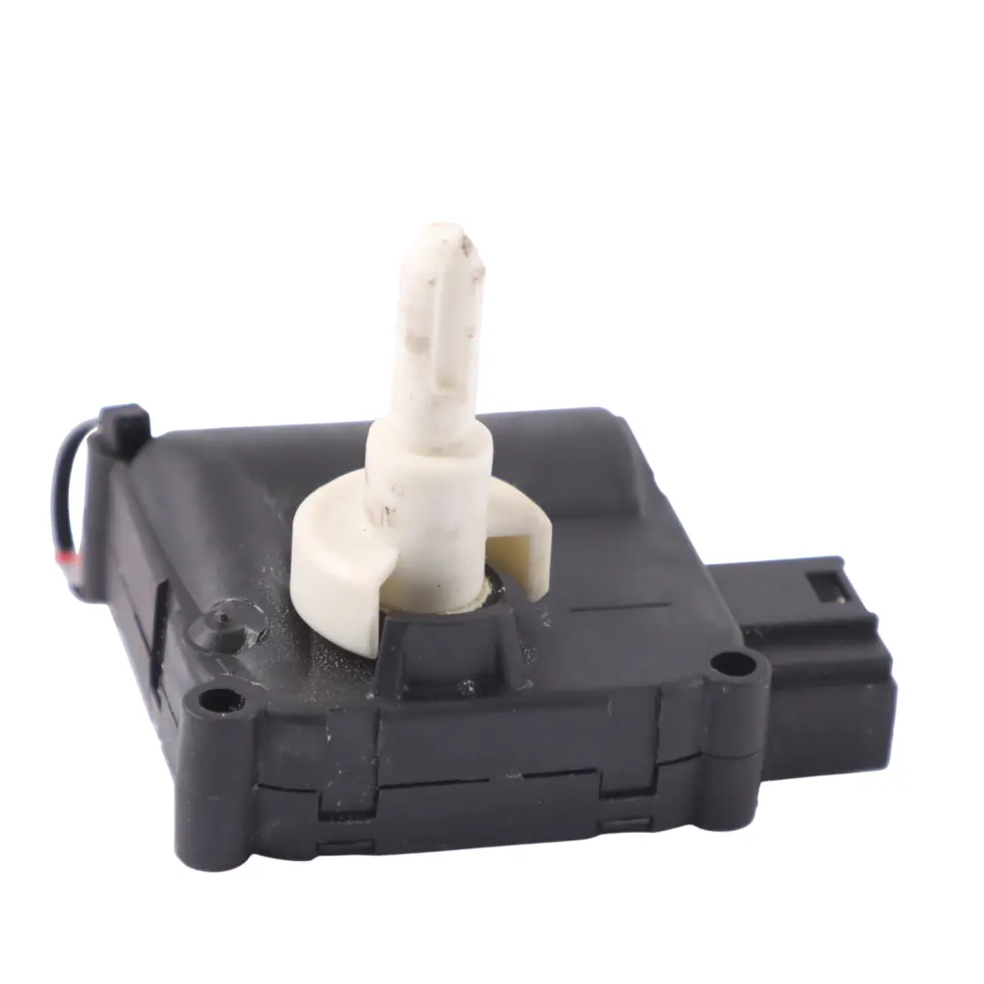 Heater A/C Dashboard Air Vent Flap Actuator to Audi S8 D3 A8 4E with Part number 4F0820511B Audi S8 D3 A8 4E Heater A/C Dashboard Air Vent Flap Actuator - SKU 4F0820511B - Part number 4F0820511B