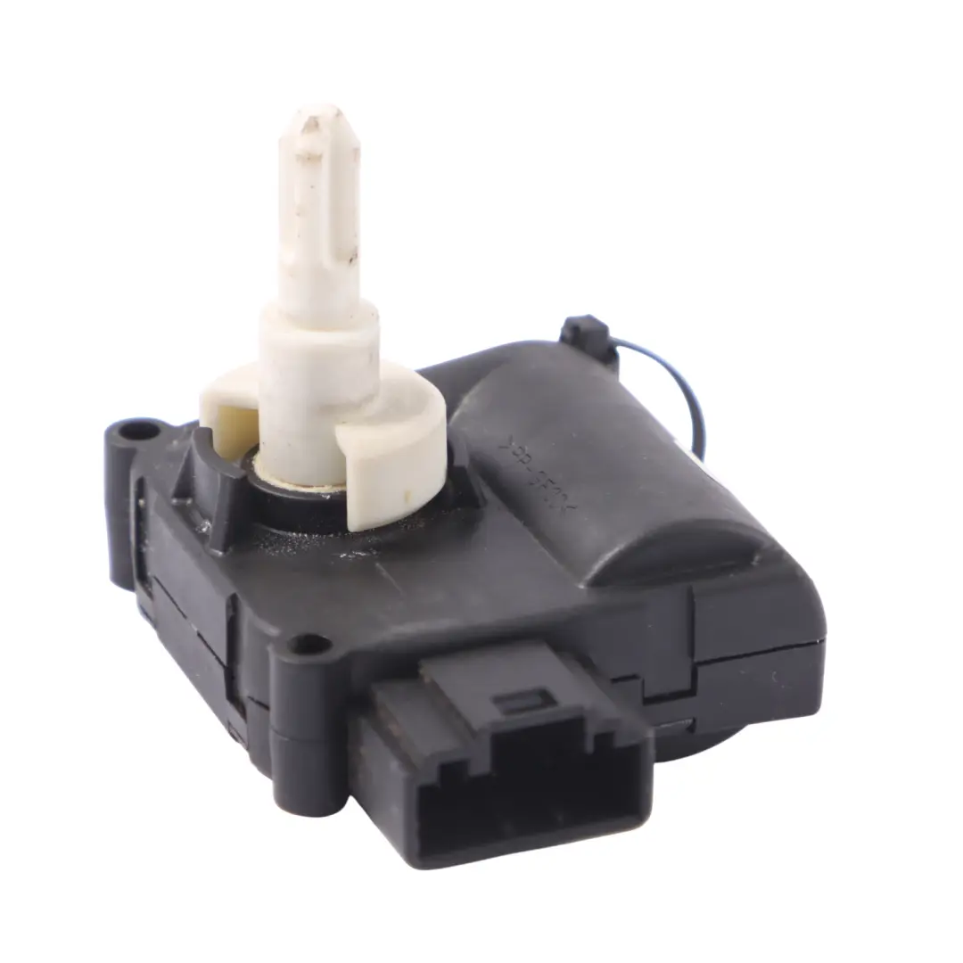 Audi S8 D3 Chauffage A/C Tableau de bord Actionneur volet d'aération - SKU 4F0820511B - Numéro de pièce 4F0820511B
