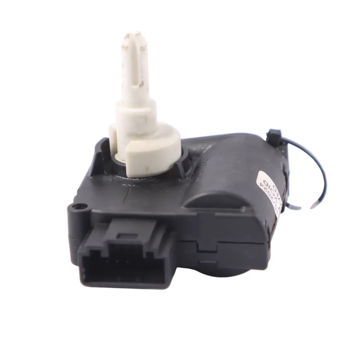 Riscaldatore A/C Cruscotto Attuatore Bocchetta Aria per Audi S8 D3 A8 4E con numero di parte 4F0820511B Audi S8 D3 A8 4E Riscaldatore A/C Cruscotto Attuatore Bocchetta Aria - SKU 4F0820511B - Numero di parte 4F0820511B