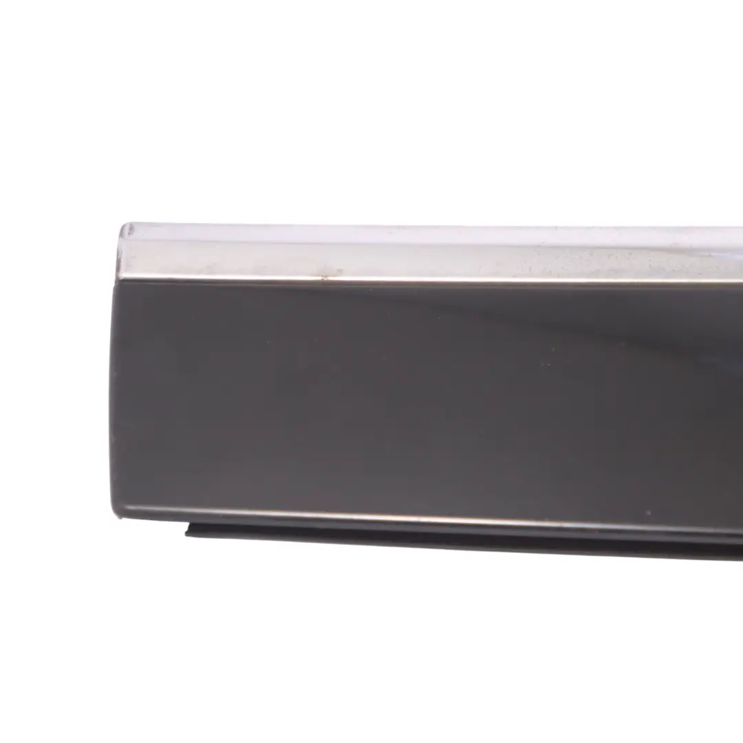 Audi A6 C6 Garniture de moulure de bande porte arrière gauche Noir fantôme Z9Y - SKU 4F0853969K-PHB - Numéro de pièce 4F0853969K