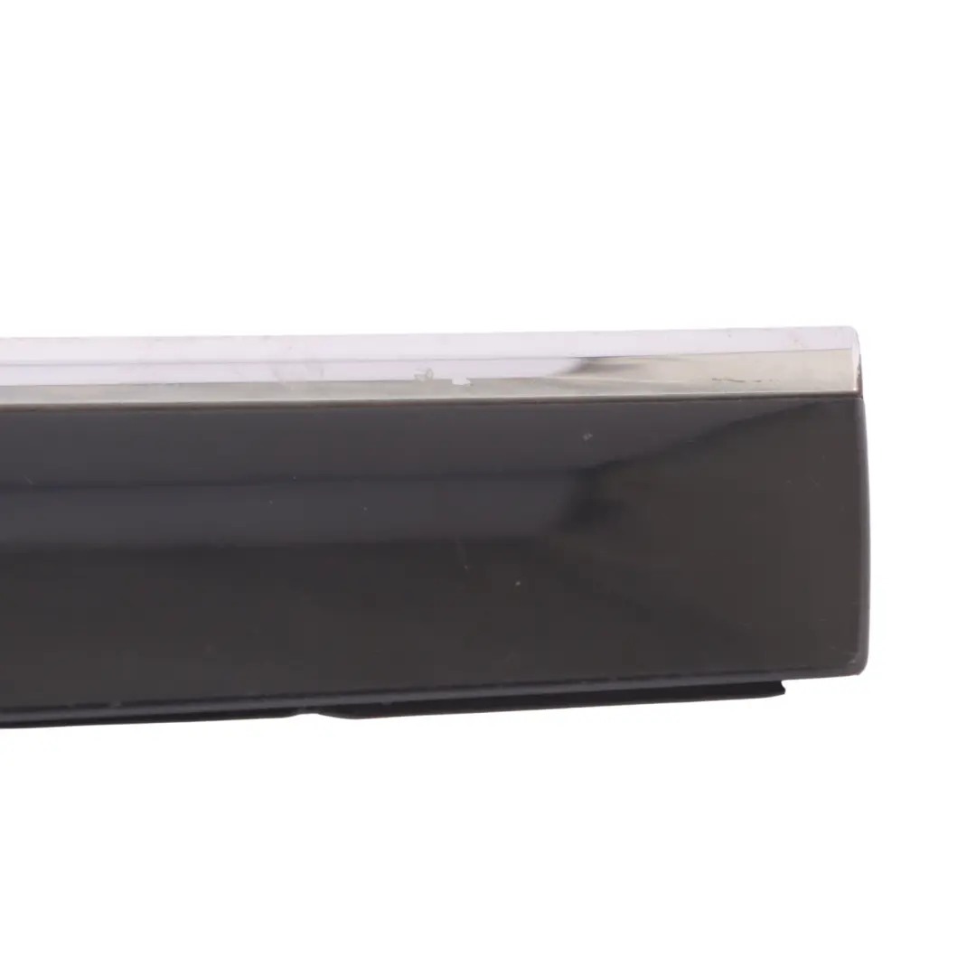 Audi A6 C6 Baguette porte arrière Moulure d'habillage droite Fantôme Noir Z9Y - SKU 4F0853970K-PHB - Numéro de pièce 4F0853970K