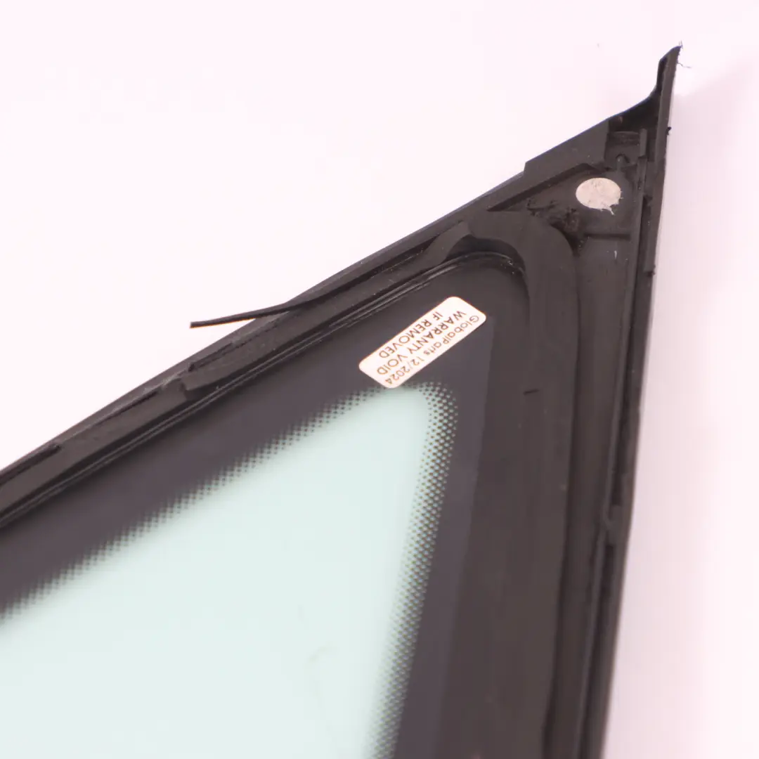 Trasero Cuarto Triángulo Ventana Vidrio Izquierdo AS2 para Audi A6 C6 con número de pieza 4F5845B299 Audi A6 C6 Trasero Cuarto Triángulo Ventana Vidrio Izquierdo AS2 - SKU 4F5845B299 - Número de pieza 4F5845B299