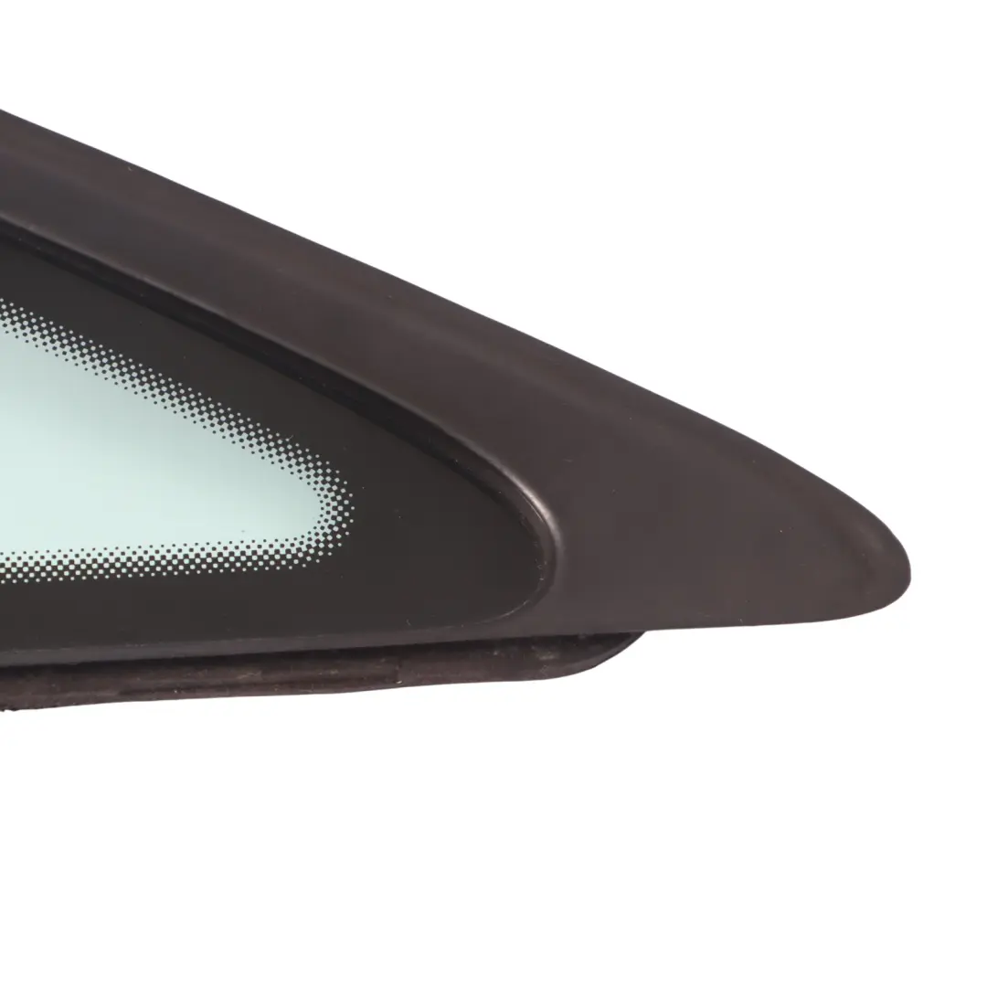 Vitre Arrière Triangulaire Gauche AS2 pour Audi A6 C6 à propos du numéro de pièce 4F5845B299 Audi A6 C6 Vitre Arrière Triangulaire Gauche AS2 - SKU 4F5845B299 - Numéro de pièce 4F5845B299