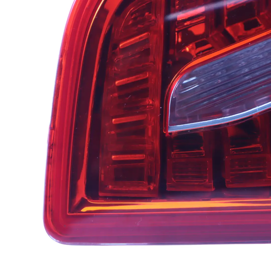 Audi A6 C6 Sedan Lampa W Klapę Prawy Tył Prawa Tylna LED - SKU 4F5945094E - Numer Części 4F5945094E