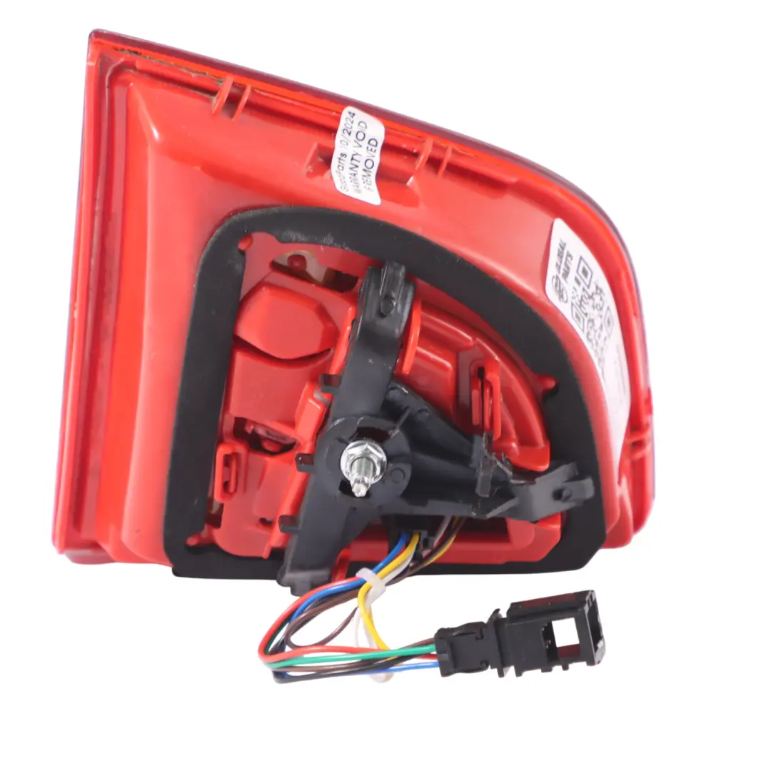 Audi A6 C6 Sedan Lampa W Klapę Prawy Tył Prawa Tylna LED - SKU 4F5945094E - Numer Części 4F5945094E