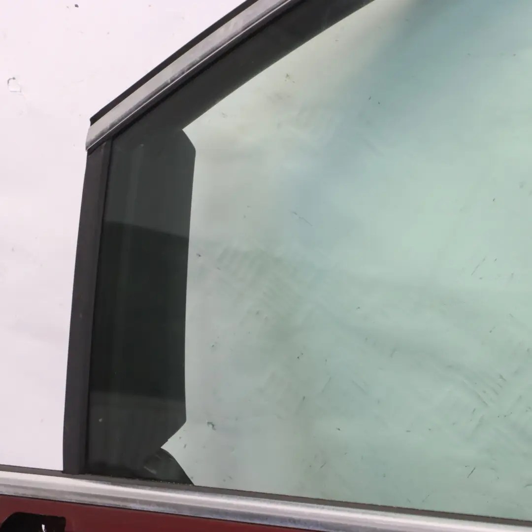 Tür vorne links Seite Tür Cranberry Rot - A3R für Volkswagen VW Golf SV mit Teilenummer 510831055Q Volkswagen VW Golf SV Tür vorne links Seite Tür Cranberry Rot - A3R - SKU 510831055Q-CRE - Teilenummer 510831055Q