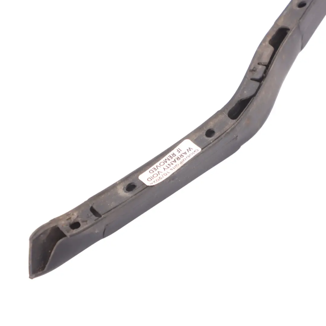 Guarnizione esterna posteriore destra per VW Volkswagen Golf Sportsvan con numero di parte 510839700D VW Volkswagen Golf Sportsvan Guarnizione esterna posteriore destra - SKU 510839700D - Numero di parte 510839700D