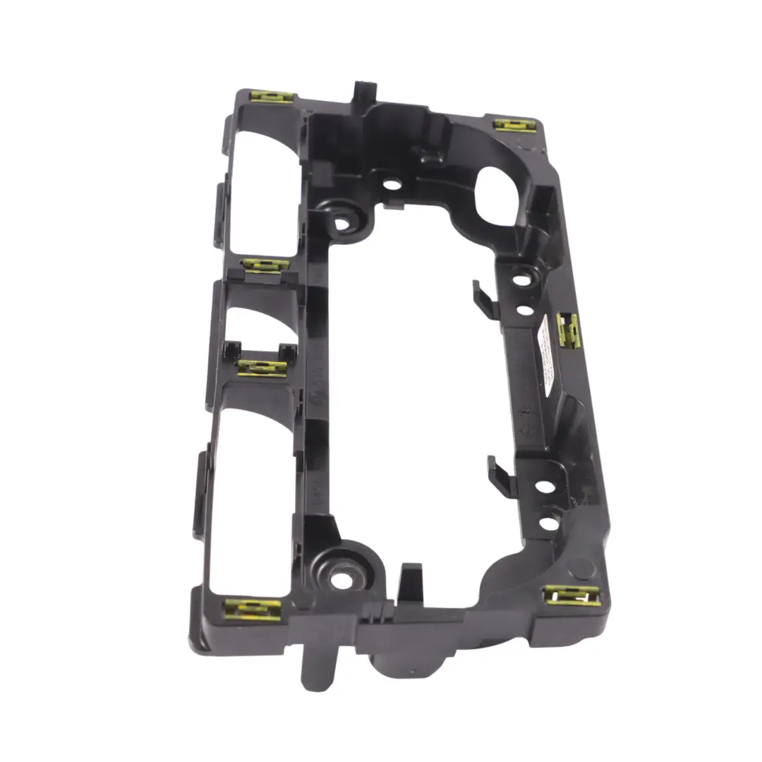 Support de fixation de l'autoradio pour le cadre pour Volkswagen VW Golf SV à propos du numéro de pièce 510858087 Volkswagen VW Golf SV Support de fixation de l'autoradio pour le cadre - SKU 510858087 - Numéro de pièce 510858087