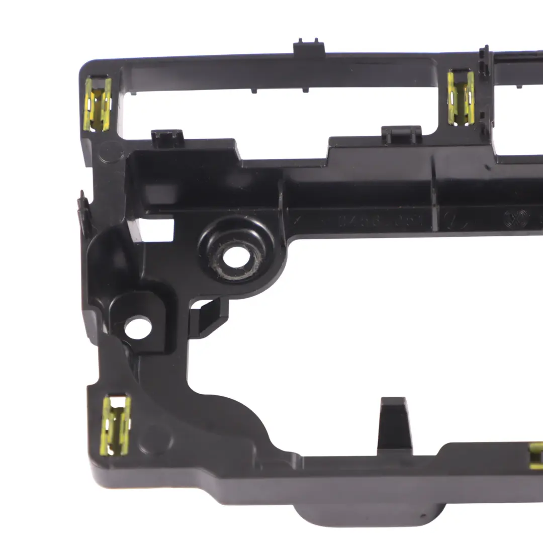 Support de fixation de l'autoradio pour le cadre pour Volkswagen VW Golf SV à propos du numéro de pièce 510858087 Volkswagen VW Golf SV Support de fixation de l'autoradio pour le cadre - SKU 510858087 - Numéro de pièce 510858087