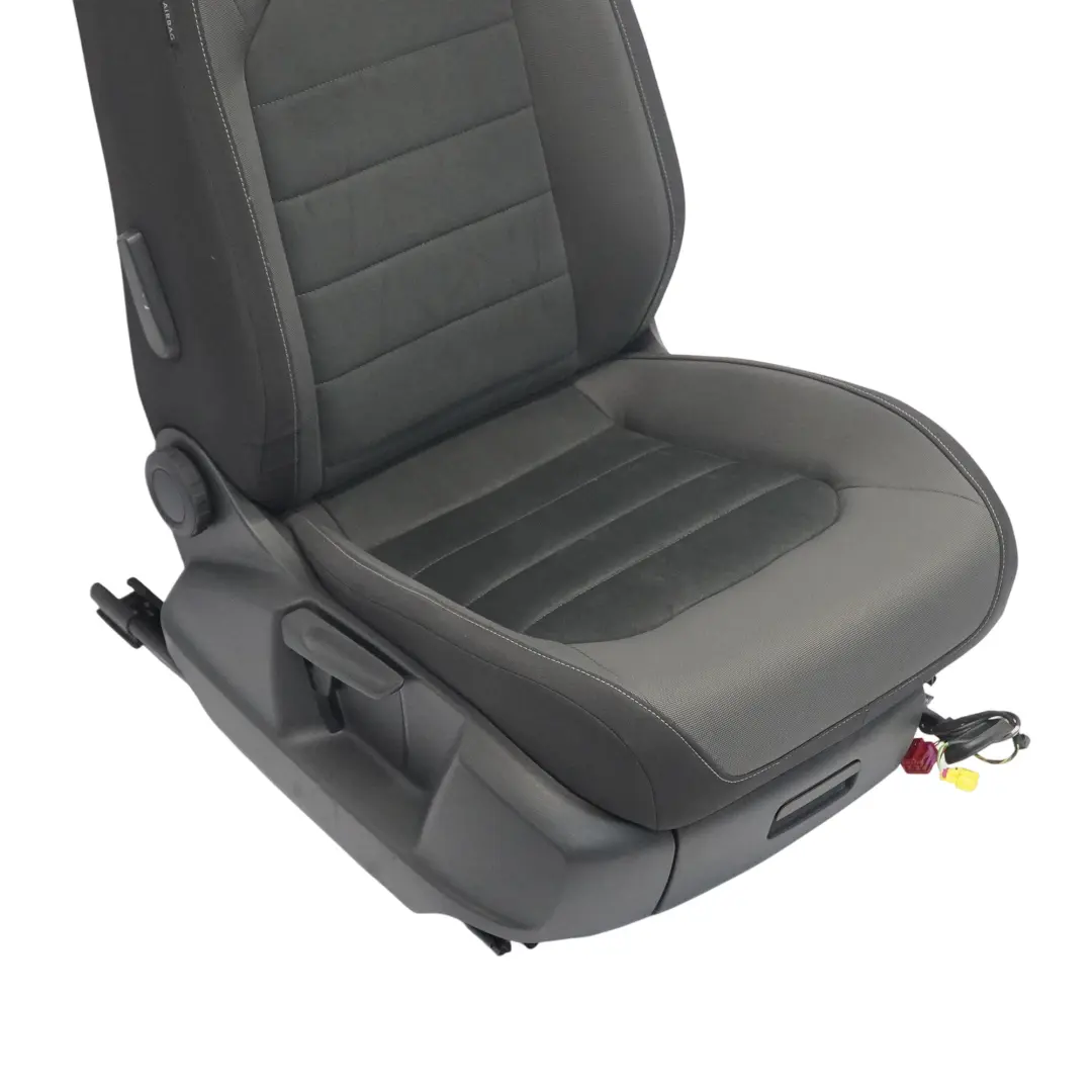 Asiento Delantero Derecho Tela Alcantara Negro Cuarzo para Volkswagen Golf Sportsvan con número de pieza 510881806FF-1 Volkswagen Golf Sportsvan Asiento Delantero Derecho Tela Alcantara Negro Cuarzo - SKU 510881806FF-1 - Número de pieza 510881806FF-1