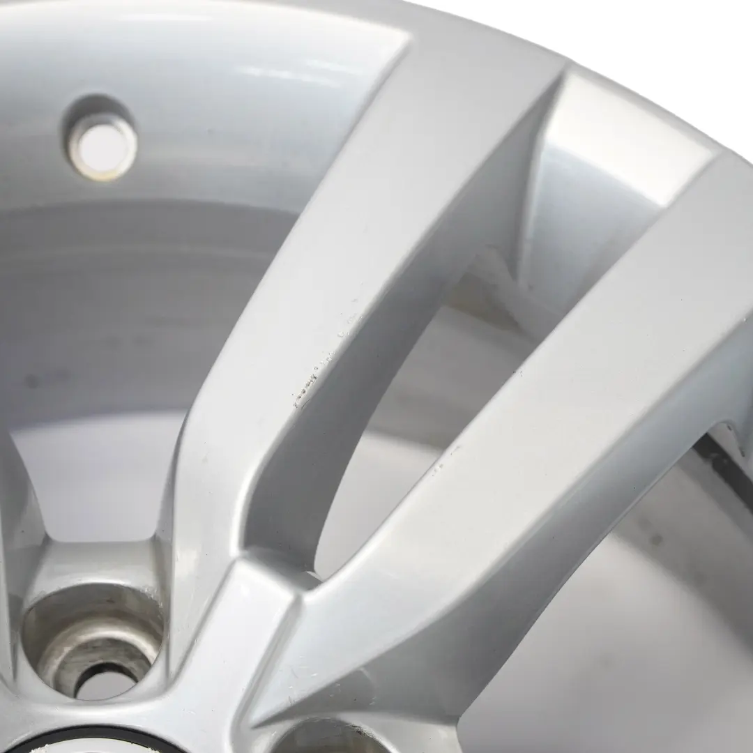Alloy Rim 16" 6.5J ET:33 Star Spoke 5N0601025R to Volkswagen Tiguan 5N Silver Wheel with Part number 5N0601025R-2 Volkswagen Tiguan 5N Silver Wheel Alloy Rim 16" 6.5J ET:33 Star Spoke 5N0601025R - SKU 5N0601025R-2 - Part number 5N0601025R-2