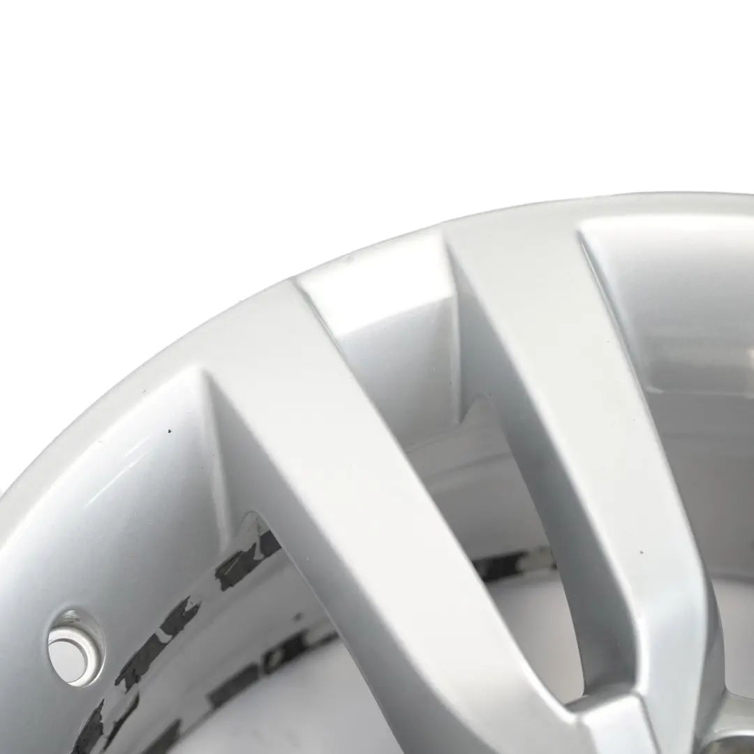 Alloy Rim 16" 6.5J ET:33 Star Spoke to Volkswagen Tiguan 5N Silver Wheel with Part number 5N0601025R Volkswagen Tiguan 5N Silver Wheel Alloy Rim 16" 6.5J ET:33 Star Spoke - SKU 5N0601025R-3 - Part number 5N0601025R