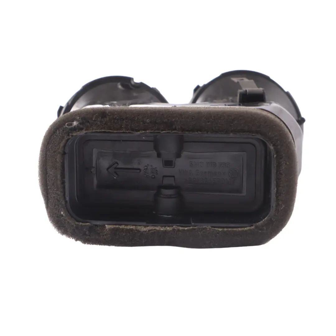 Embellecedor rejilla ventilación central para Volkswagen Tiguan 5N con número de pieza 5N0819062B Volkswagen Tiguan 5N Embellecedor rejilla ventilación central - SKU 5N0819062B - Número de pieza 5N0819062B