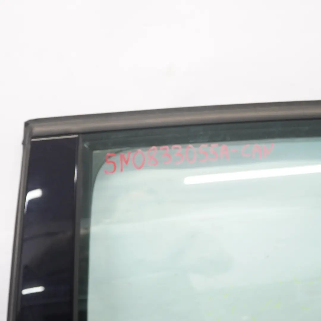 Porta posteriore sinistra Candy White - B9A per Volkswagen VW Tiguan 5N con numero di parte 5N0833055A Volkswagen VW Tiguan 5N Porta posteriore sinistra Candy White - B9A - SKU 5N0833055A-CAN - Numero di parte 5N0833055A