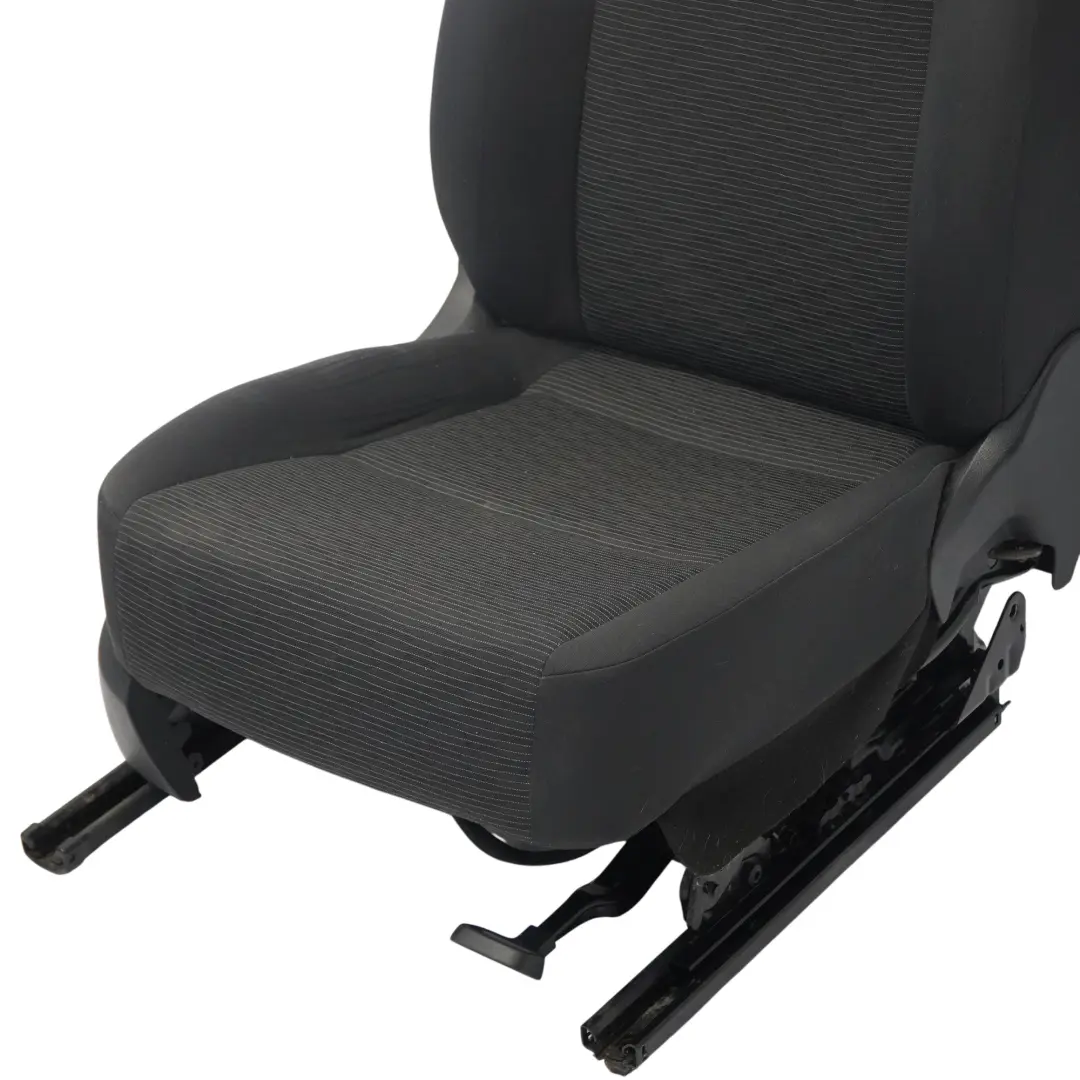 VW Volkswagen Tiguan 5N Siège avant droit Intérieur Tissu Noir - SKU 5N0881806FH-1 - Numéro de pièce 5N0881806FH