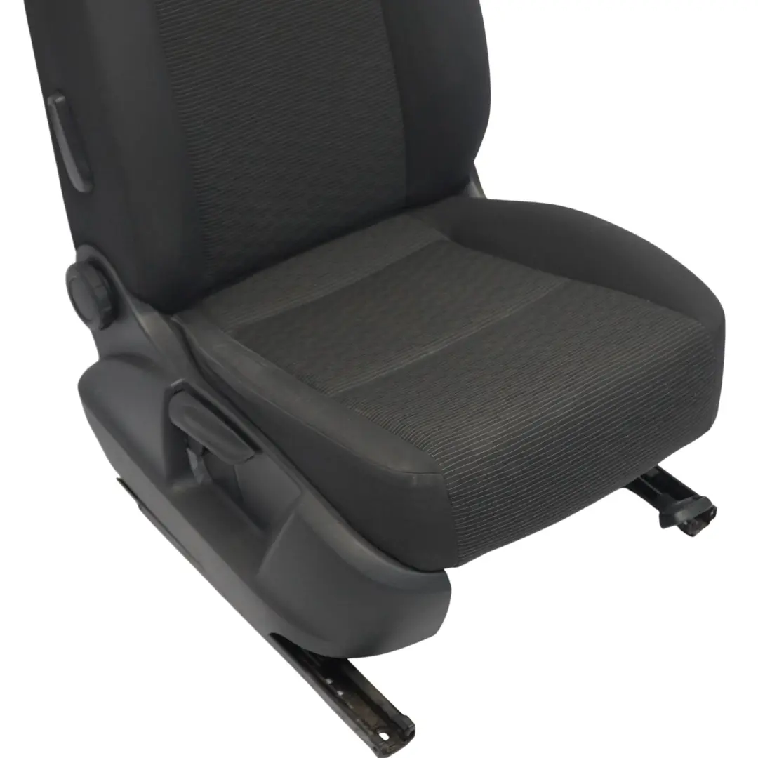 VW Volkswagen Tiguan 5N Siège avant droit Intérieur Tissu Noir - SKU 5N0881806FH-1 - Numéro de pièce 5N0881806FH