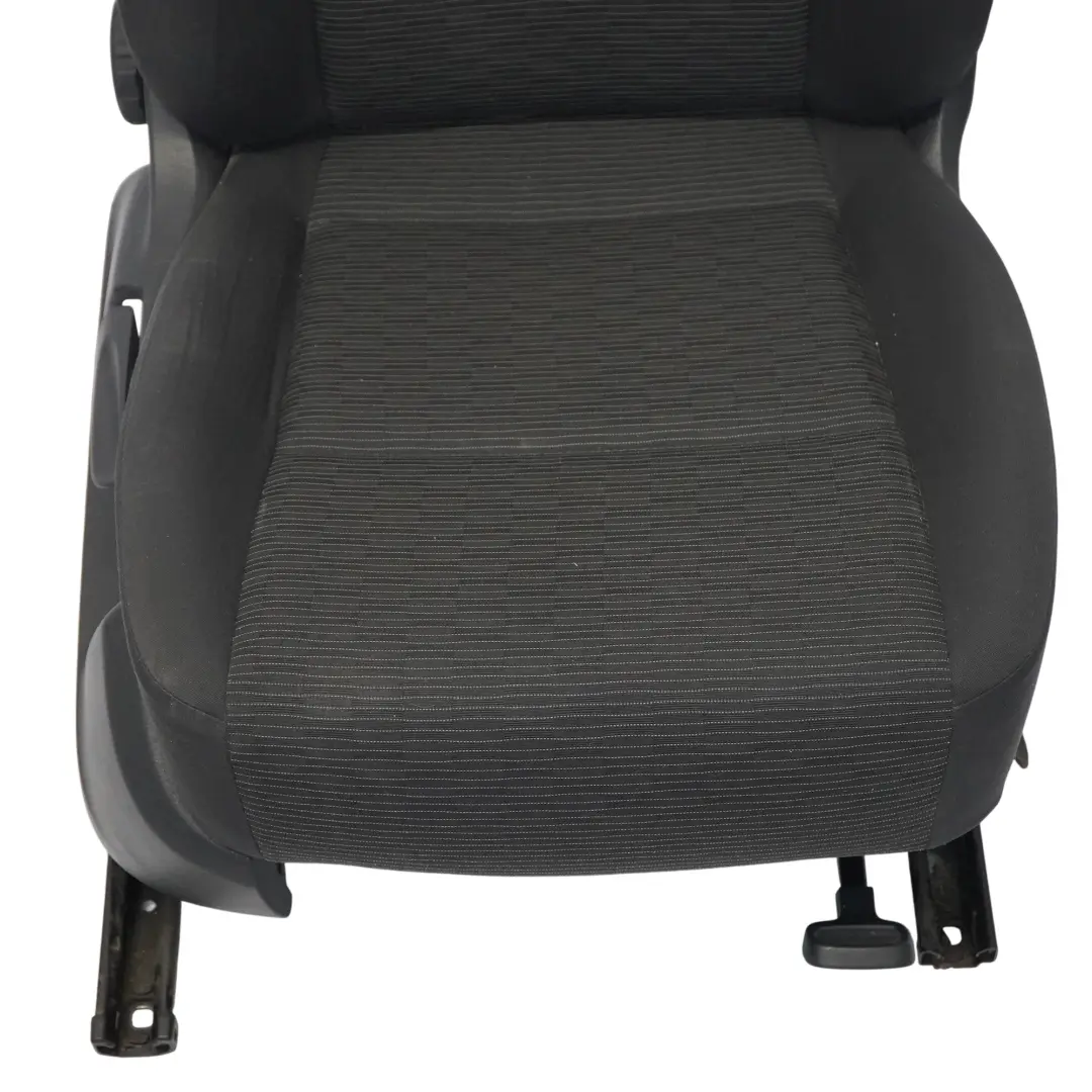 VW Volkswagen Tiguan 5N Siège avant droit Intérieur Tissu Noir - SKU 5N0881806FH-1 - Numéro de pièce 5N0881806FH