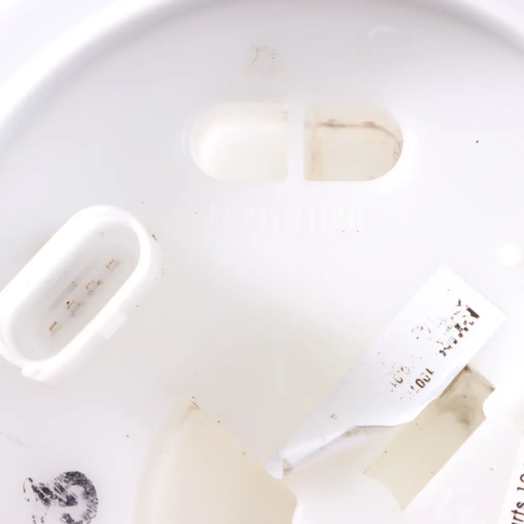 Benzin CULB 2.0 TFSI Kraftstoffpumpe Sender Tank Links für Audi Q3 8U mit Teilenummer 5N0919109F Audi Q3 8U Benzin CULB 2.0 TFSI Kraftstoffpumpe Sender Tank Links - SKU 5N0919109F - Teilenummer 5N0919109F