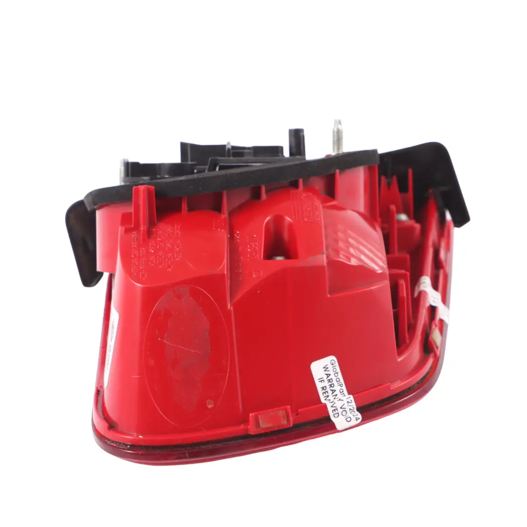 Fanale posteriore interno del bagagliaio destro per Volkswagen Tiguan 5N con numero di parte 5N0945094G Volkswagen Tiguan 5N Fanale posteriore interno del bagagliaio destro - SKU 5N0945094G - Numero di parte 5N0945094G