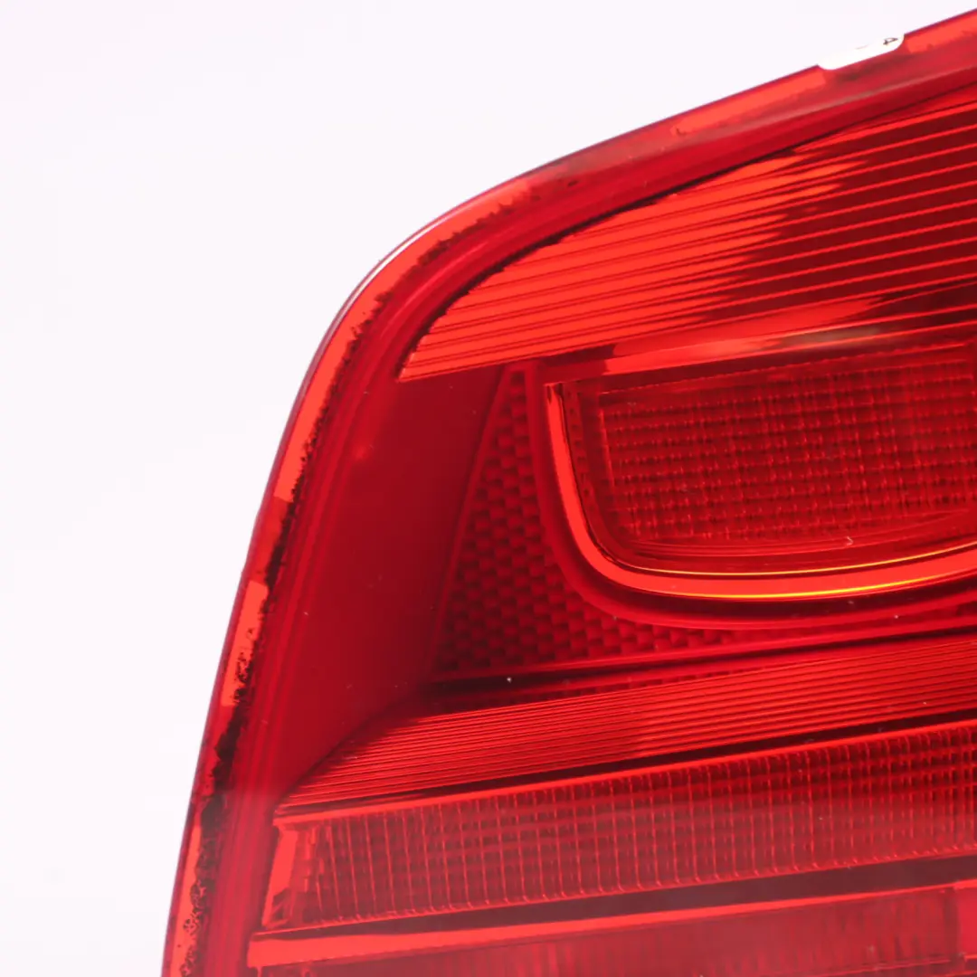 Fanale posteriore interno del bagagliaio destro per Volkswagen Tiguan 5N con numero di parte 5N0945094G Volkswagen Tiguan 5N Fanale posteriore interno del bagagliaio destro - SKU 5N0945094G - Numero di parte 5N0945094G