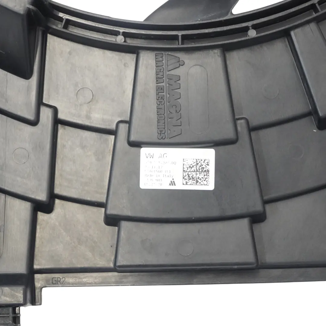 Wiatrak Wentylator Chłodnicy do Volkswagen Golf Sportsvan o numerze 5Q0121203DQ Volkswagen Golf Sportsvan Wiatrak Wentylator Chłodnicy - SKU 5Q0121203DQ - Numer Części 5Q0121203DQ