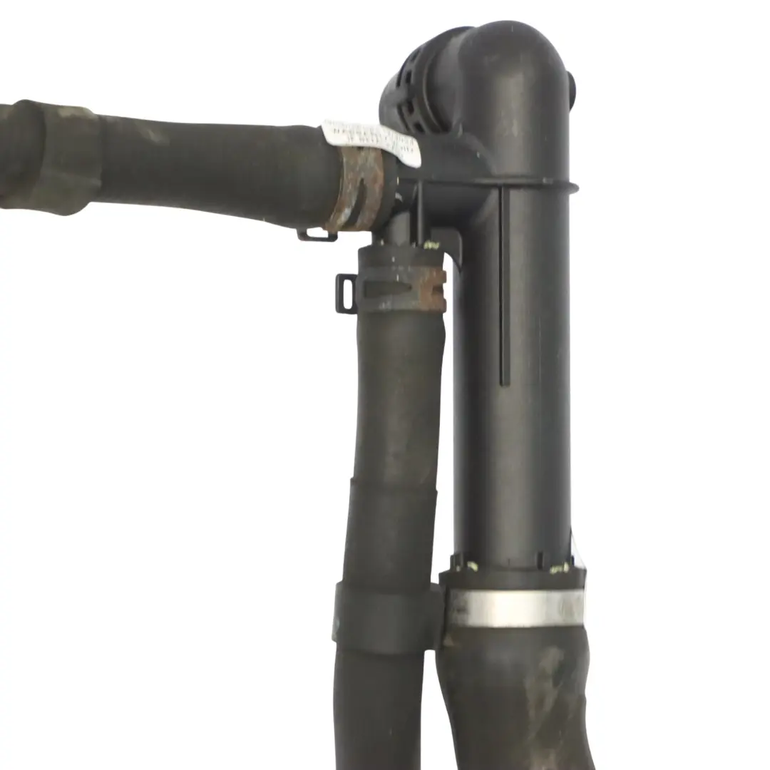 CRKB Tuyau de refroidissement de l'eau ligne Tube pour Audi A3 8V 1.6 TDI à propos du numéro de pièce 5Q0122051BJ Audi A3 8V 1.6 TDI CRKB Tuyau de refroidissement de l'eau ligne Tube - SKU 5Q0122051BJ - Numéro de pièce 5Q0122051BJ