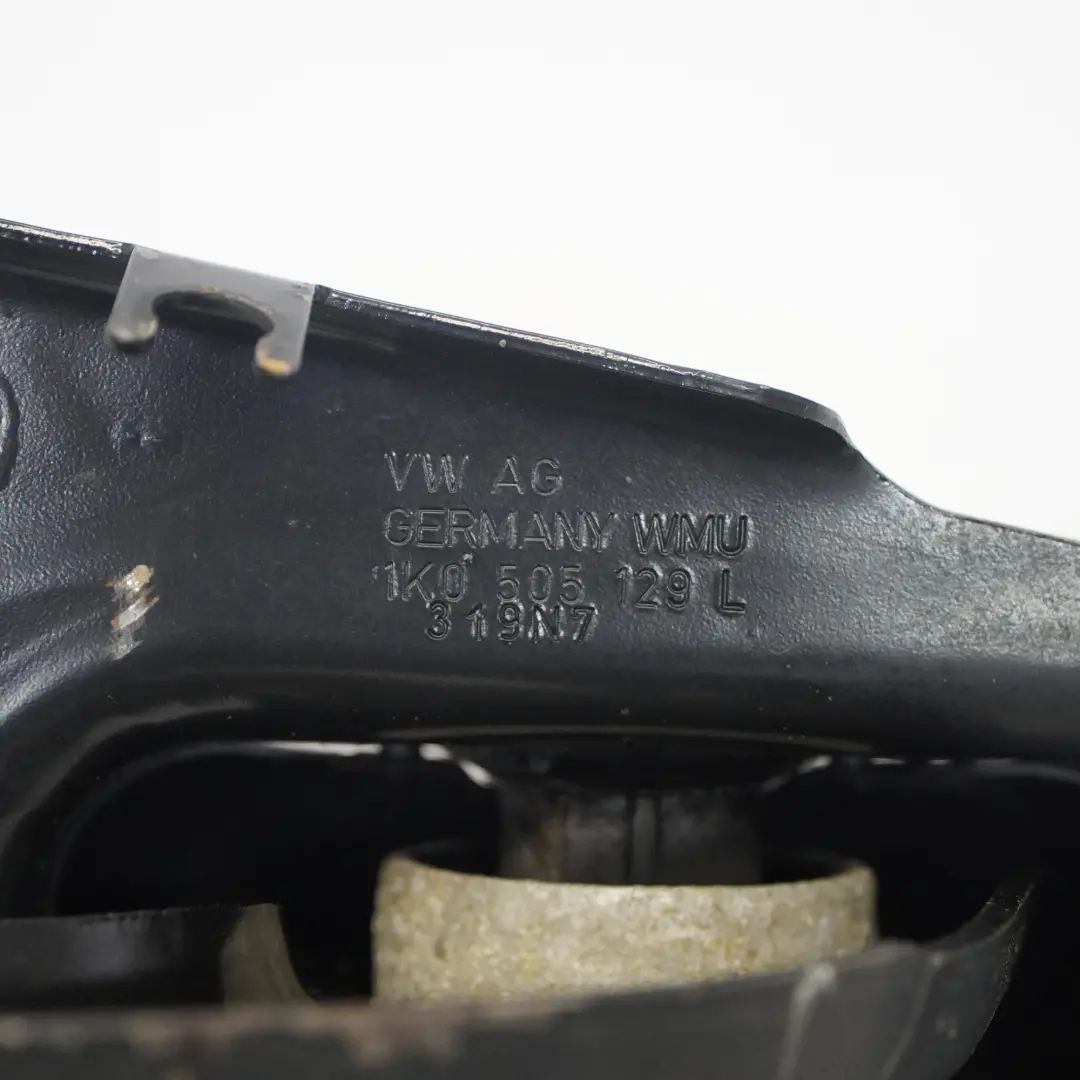 Halterung Längslenker Hinterachse Links für Volkswagen VW Golf SV mit Teilenummer 5Q0505223D Volkswagen VW Golf SV Halterung Längslenker Hinterachse Links - SKU 5Q0505223D - Teilenummer 5Q0505223D