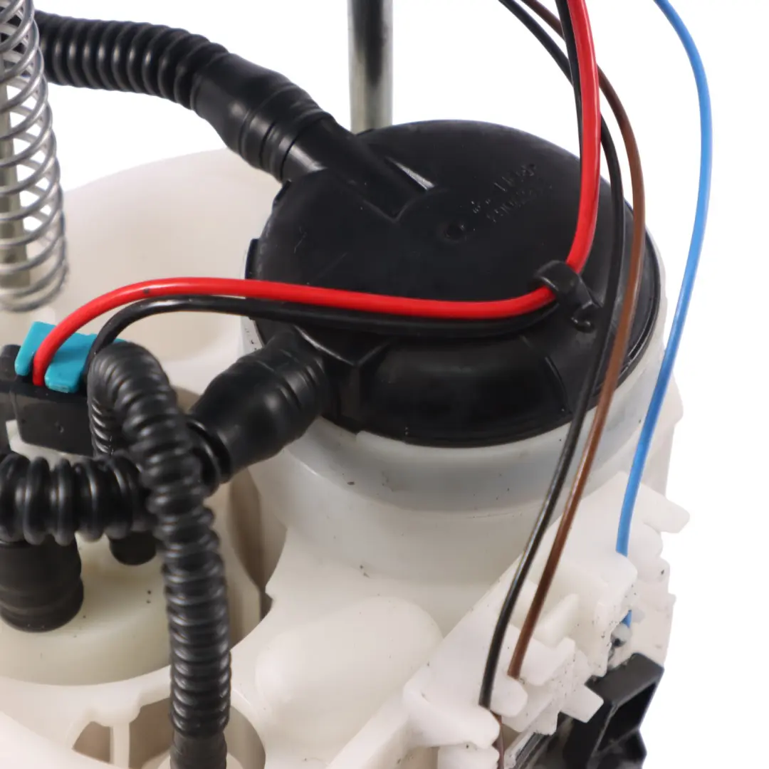 DADA niveau carburant l'essence Pompe d'émission 6R0919051 pour VW Golf SV 1.5 TSI à propos du numéro de pièce 5Q0919051CB VW Golf SV 1.5 TSI DADA niveau carburant l'essence Pompe d'émission 6R0919051 - SKU 5Q0919051CB - Numéro de pièce 5Q0919051CB