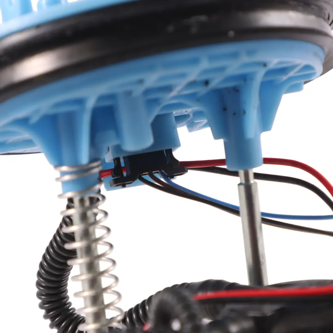 DADA Sensore livello carburante benzina Pompa 6R0919051 per VW Golf SV 1.5 TSI con numero di parte 5Q0919051CB VW Golf SV 1.5 TSI DADA Sensore livello carburante benzina Pompa 6R0919051 - SKU 5Q0919051CB - Numero di parte 5Q0919051CB