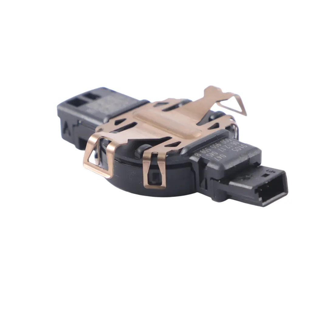 Capteur de pluie pour pare brise avant pour VW Volkswagen Golf SV à propos du numéro de pièce 5Q0955559B VW Volkswagen Golf SV Capteur de pluie pour pare brise avant - SKU 5Q0955559B - Numéro de pièce 5Q0955559B