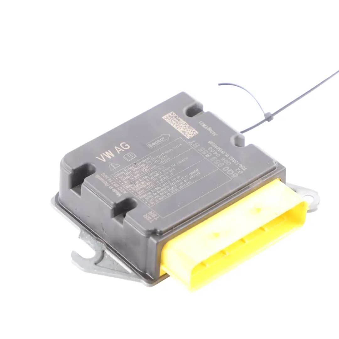 Module Control Sensor SRS System ECU Unit to Audi A3 8V Air with Part number 5Q0959655BT Audi A3 8V Air Module Control Sensor SRS System ECU Unit - SKU 5Q0959655BT - Part number 5Q0959655BT