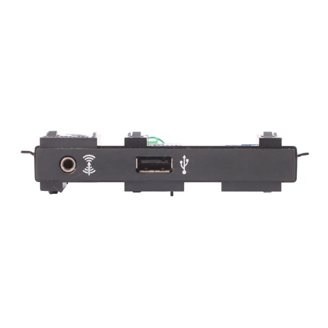 Volkswagen Golf Sportsvan USB Socket Plug Input Connector Media Port 81A035736 - SKU 5TA883324B - Part number 5TA883324B