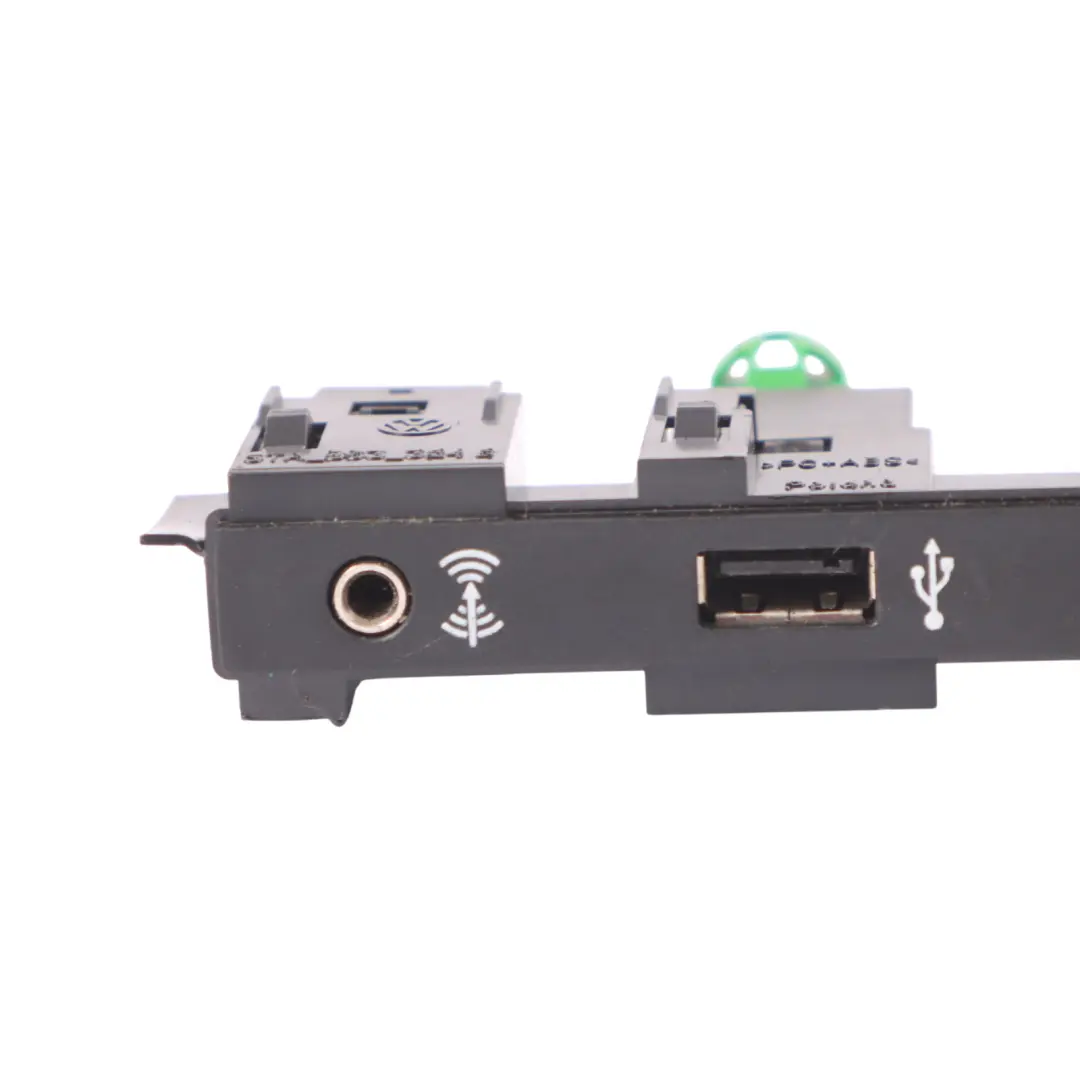 USB Enchufe Conector Puerto multimedia 81A035736 para Volkswagen Golf Sportsvan con número de pieza 5TA883324B Volkswagen Golf Sportsvan USB Enchufe Conector Puerto multimedia 81A035736 - SKU 5TA883324B - Número de pieza 5TA883324B