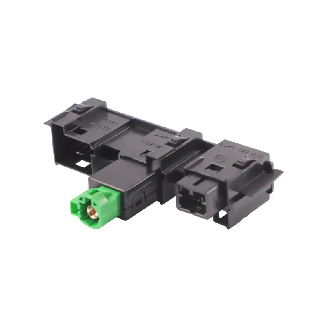 Volkswagen Golf Sportsvan USB Enchufe Conector Puerto multimedia 81A035736 - SKU 5TA883324B - Número de pieza 5TA883324B
