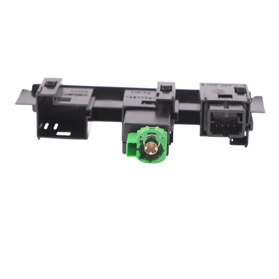 USB Enchufe Conector Puerto multimedia 81A035736 para Volkswagen Golf Sportsvan con número de pieza 5TA883324B Volkswagen Golf Sportsvan USB Enchufe Conector Puerto multimedia 81A035736 - SKU 5TA883324B - Número de pieza 5TA883324B