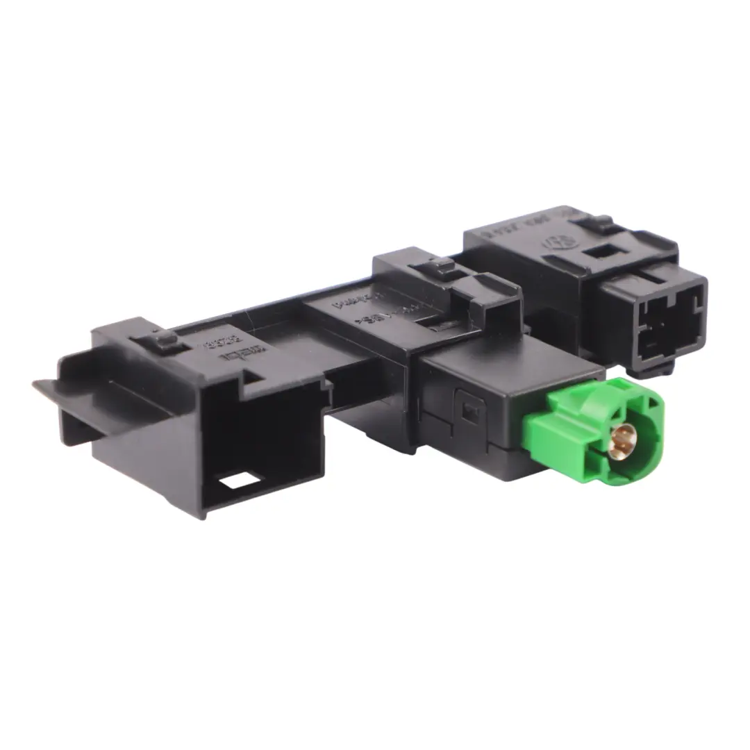 Volkswagen Golf Sportsvan USB Enchufe Conector Puerto multimedia 81A035736 - SKU 5TA883324B - Número de pieza 5TA883324B