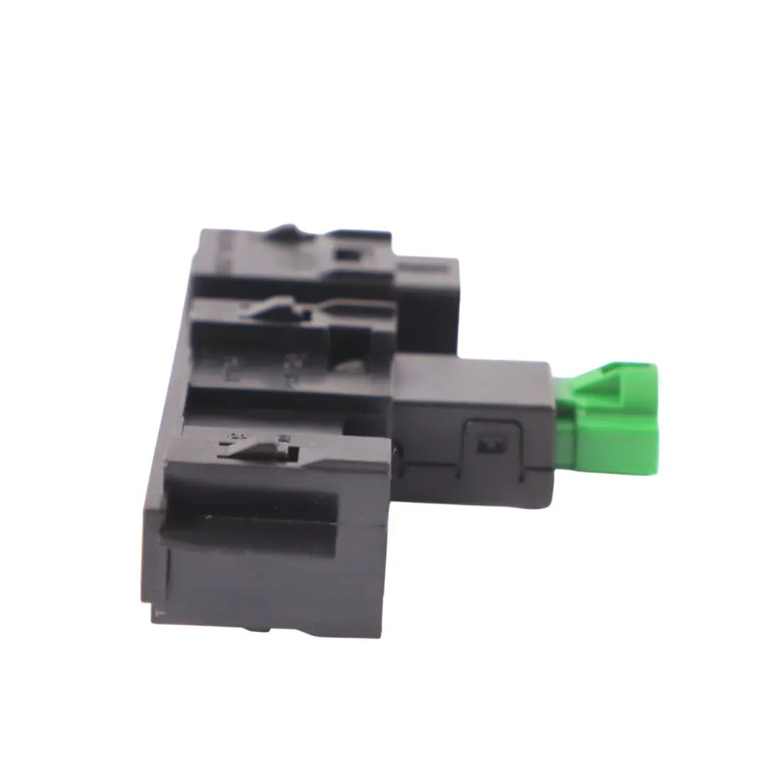 USB Socket Plug Input Connector Media Port 81A035736 to Volkswagen Golf Sportsvan with Part number 5TA883324B Volkswagen Golf Sportsvan USB Socket Plug Input Connector Media Port 81A035736 - SKU 5TA883324B - Part number 5TA883324B