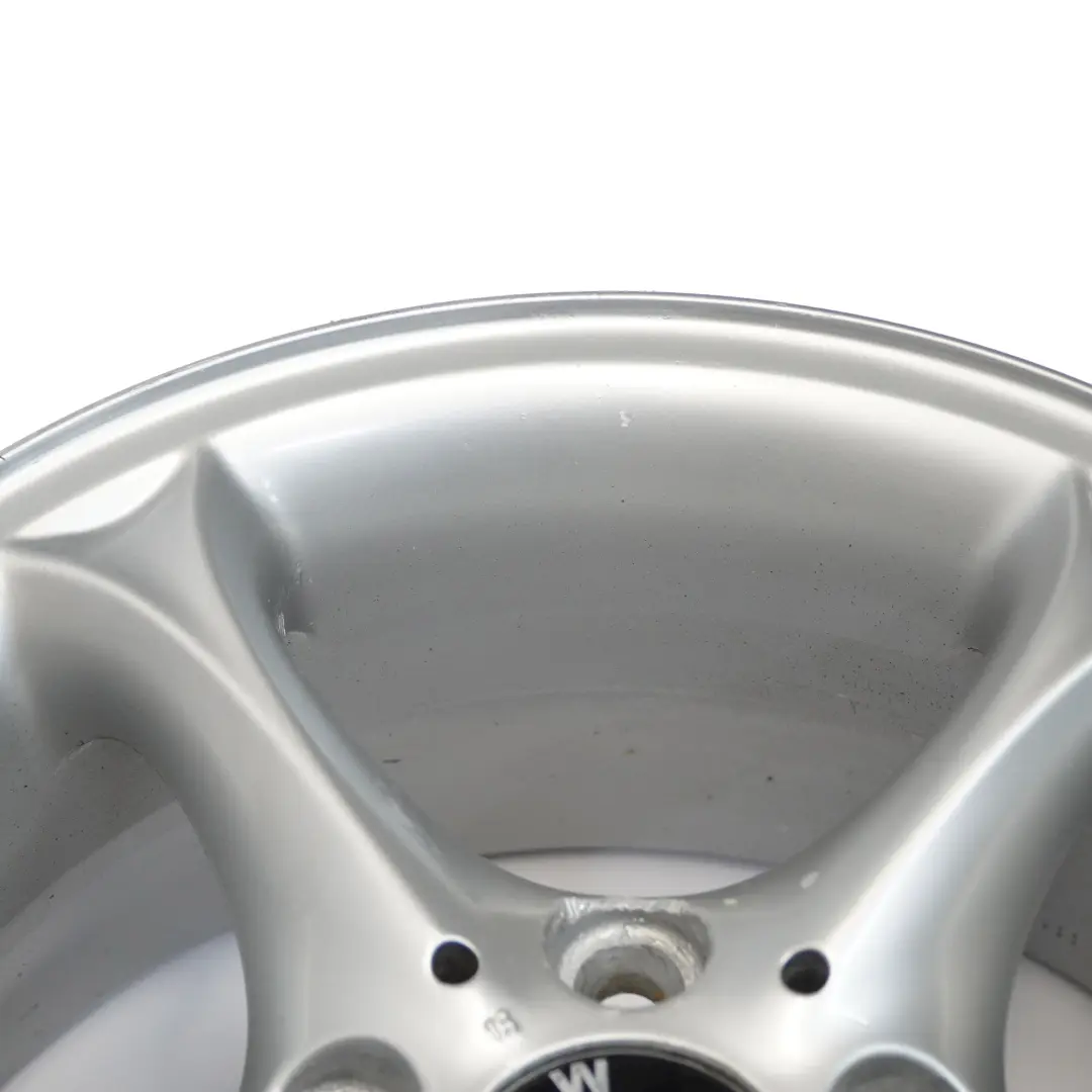 Srebrna Felga Aluminiowa 16" 7J ET:47 Star Spoke do BMW Z4 E85 o numerze 6758187 BMW Z4 E85 Srebrna Felga Aluminiowa 16" 7J ET:47 Star Spoke - SKU 6758187-2 - Numer Części 6758187